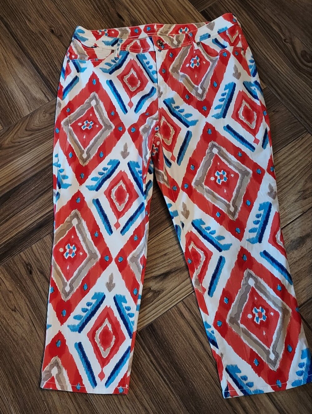 Chico's Red, Blue & Cream Ikat Geometric Tapered Ankle Pants. Chico's (2.5) 14